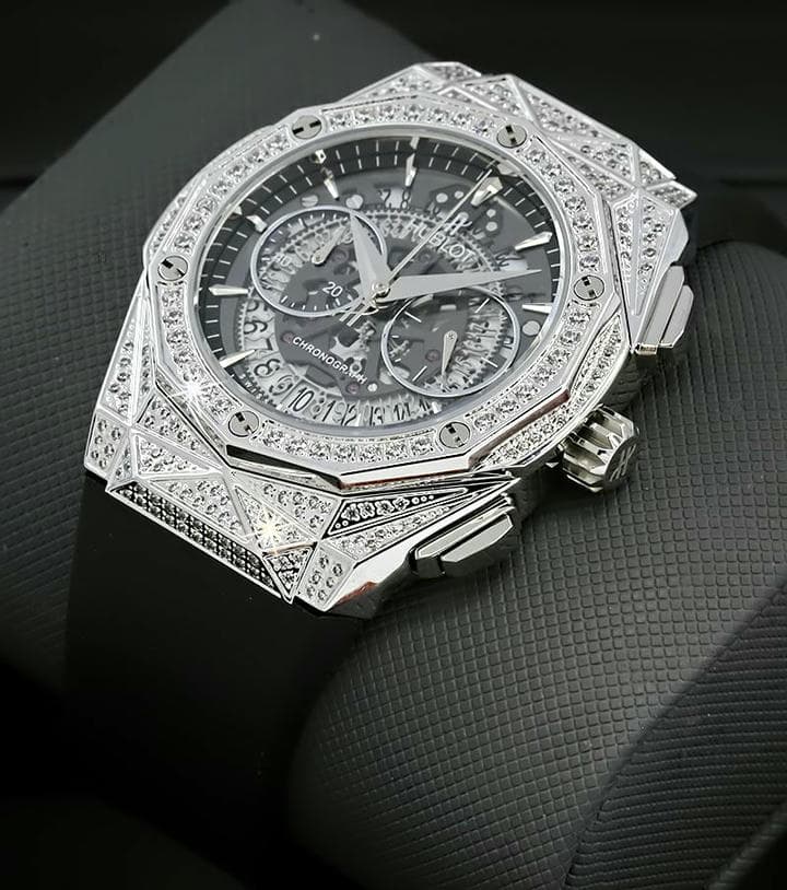 Hublot Classic Fusion Aerofusion Diamond Watch Compressed
