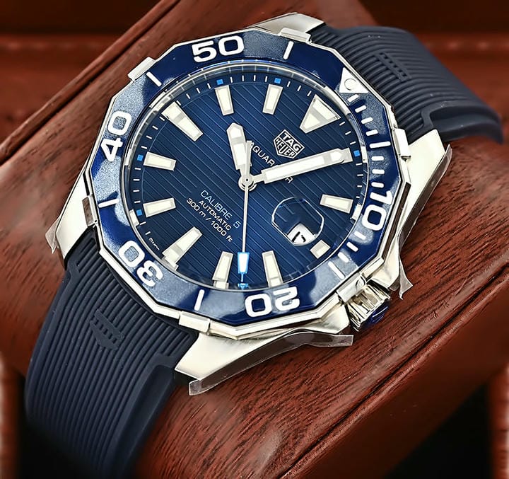 Tag Heuer Aquaracer Calibre 5 Authentic Watch 1 4 Compact 1767649680 5afb49ed